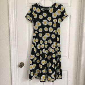 Floral Short Sleeve Round Neck Flared Midi Dress